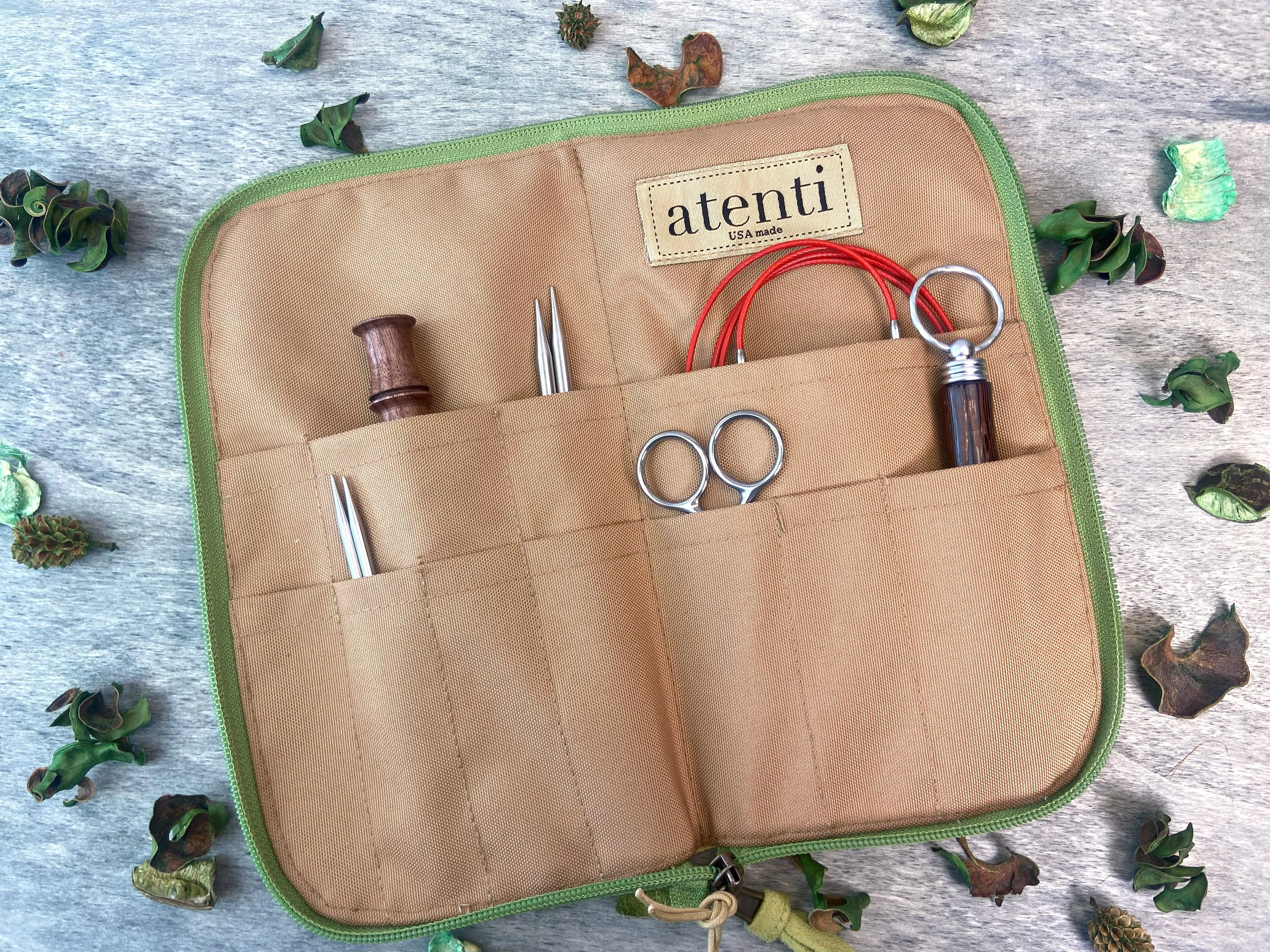 Atenti Blossom Grey needles, hooks and tools case