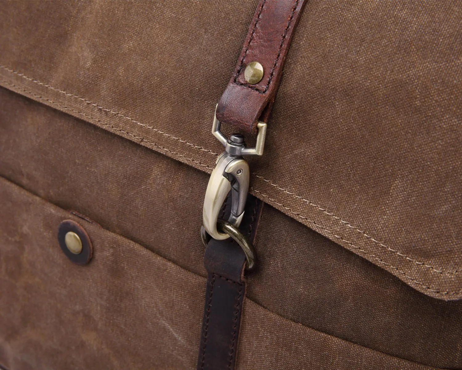 Camel Classical Cambridge Messenger