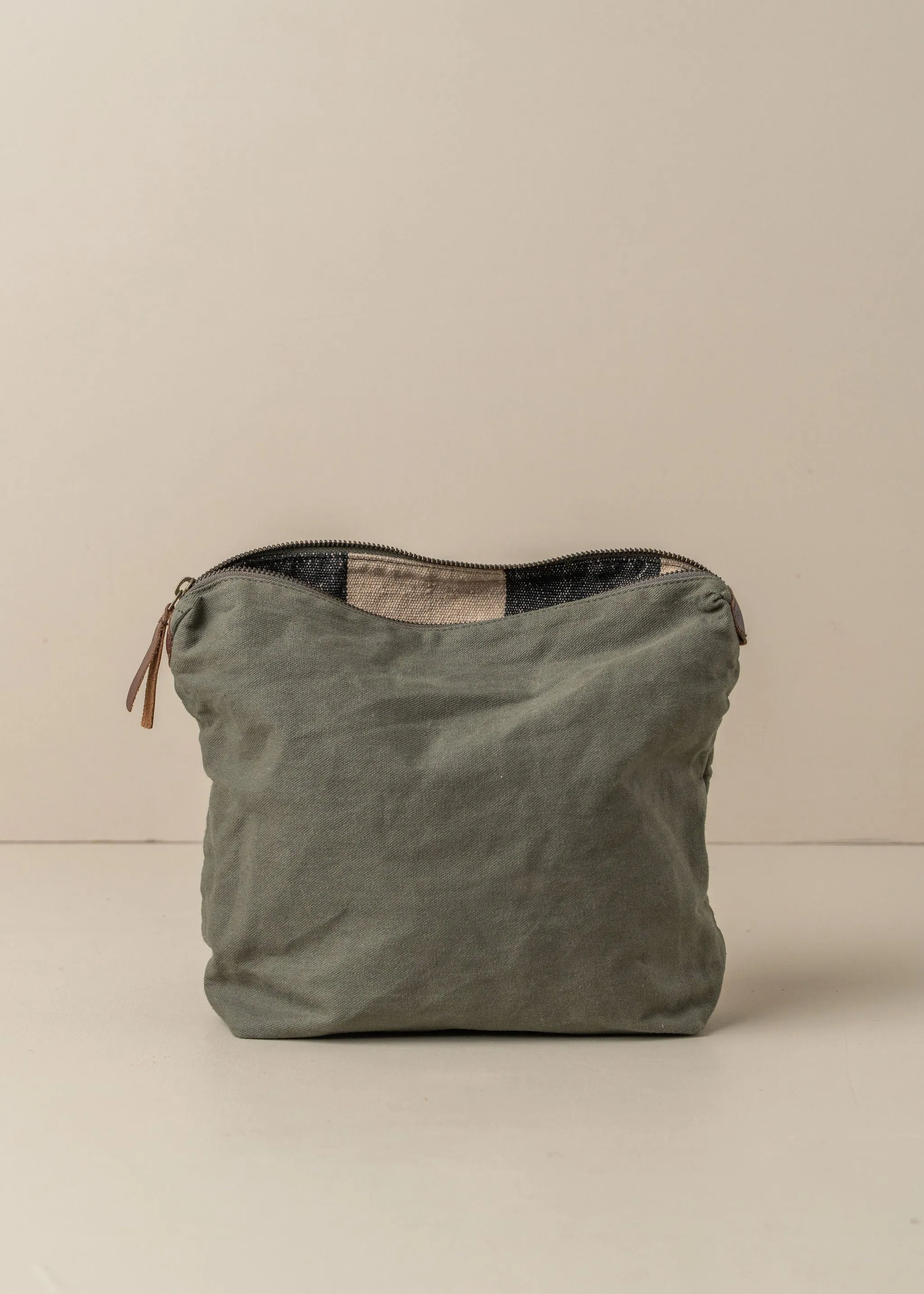 Journey Makeup Canvas Bag | Olive