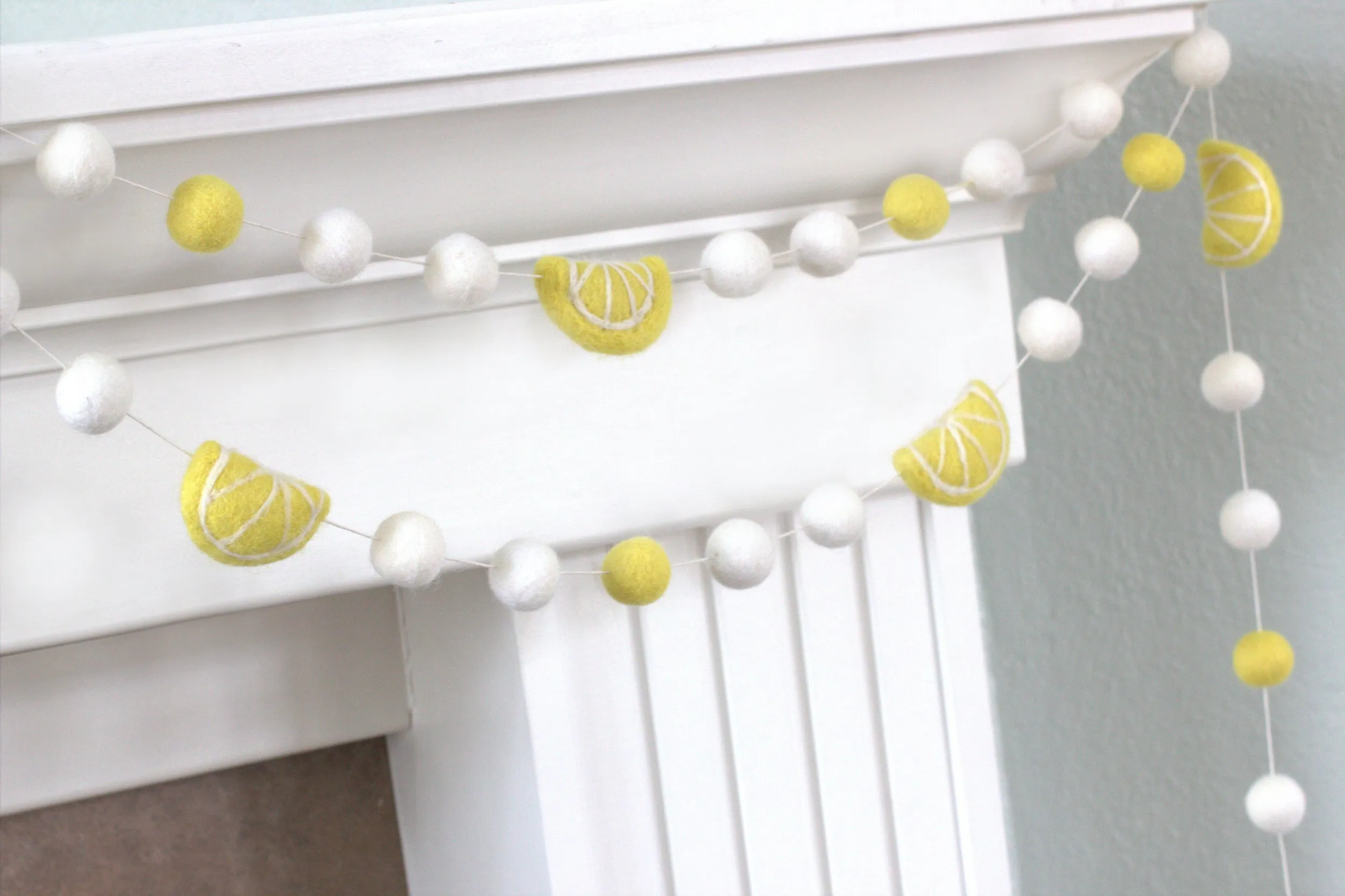 Lemonade Stand Felt Ball Garland- Yellow & White