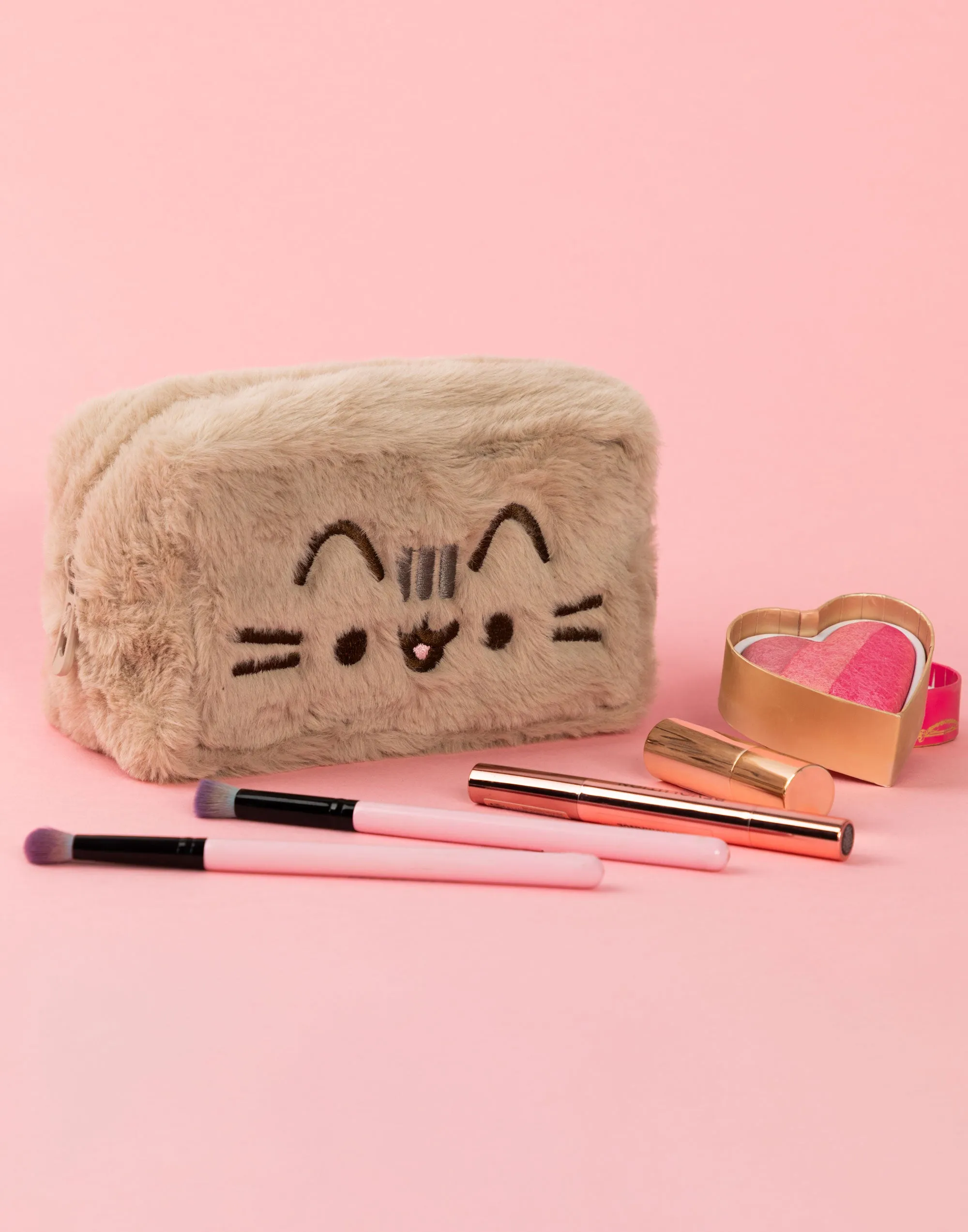 Pusheen Womens Fluffy Makeup Bag