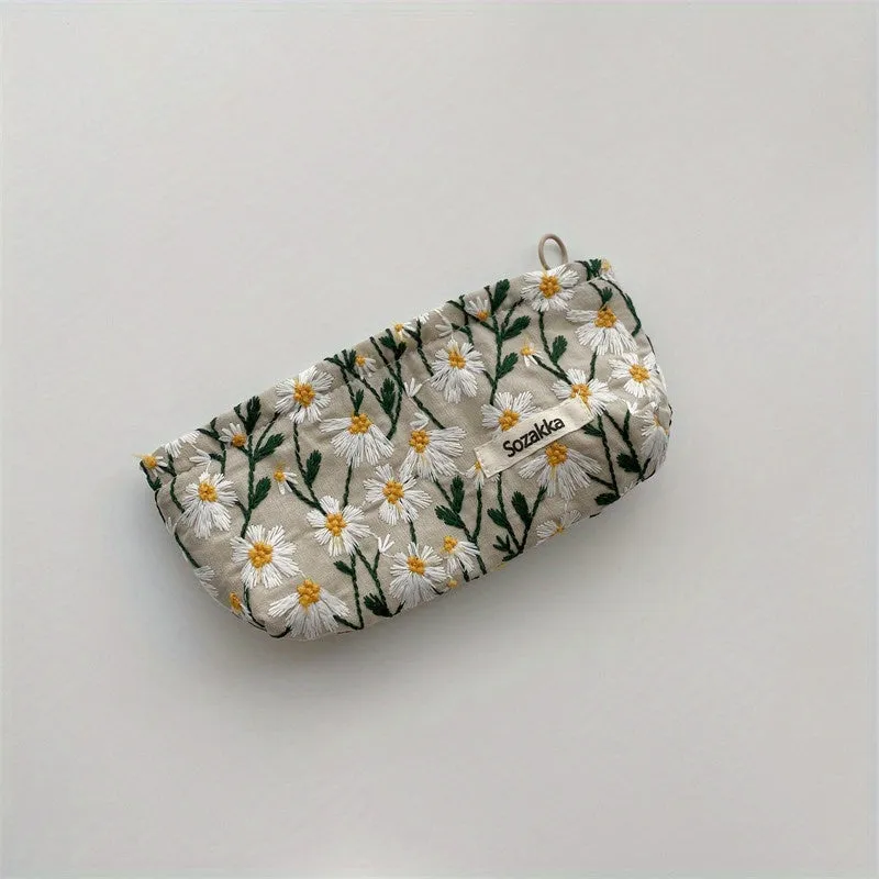 Stylish Daisy Embroidered Makeup Pouch for Travel  Toiletries